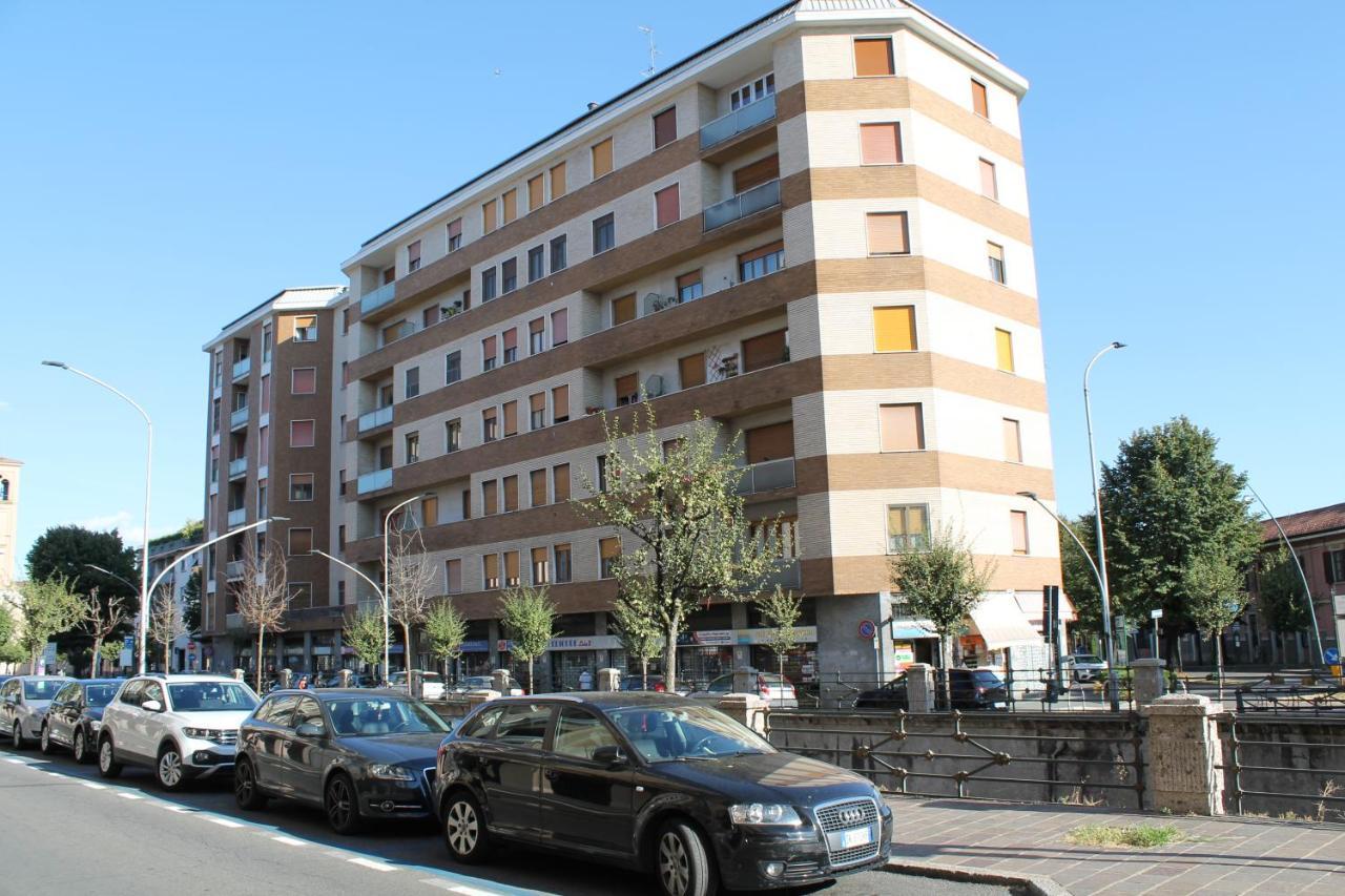 Appartamento Arcobaleno in Stazione Saronno Esterno foto